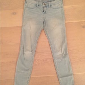 Hollister Lightwash Skinny Jean